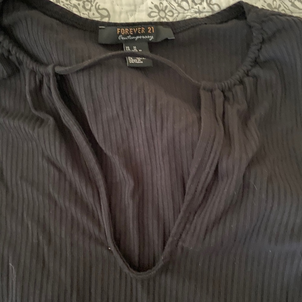 Black Ribbed V Neck Bodysuit - Picture 3 of 4